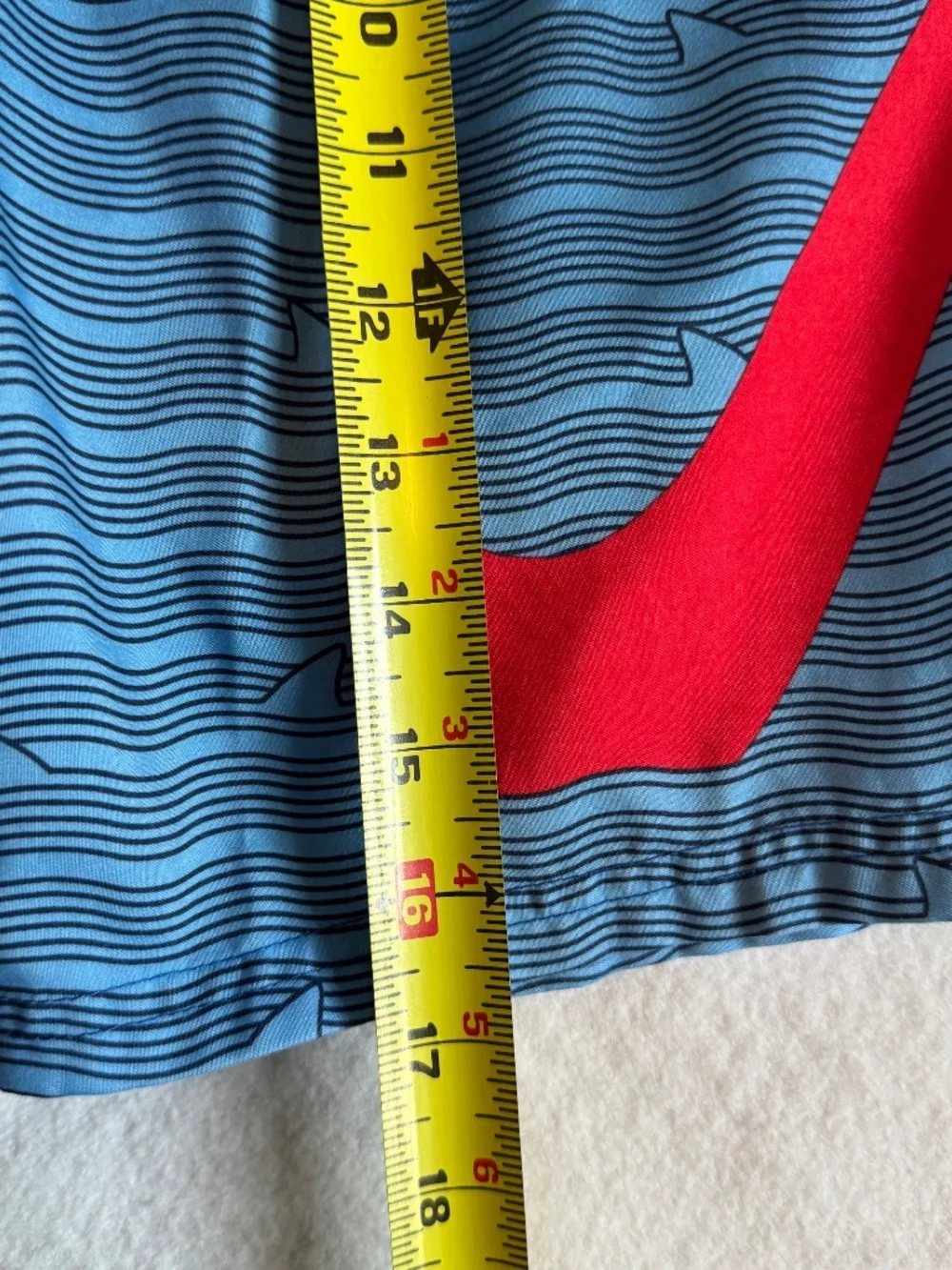 Boy's Nike Size M swim trunks/shorts